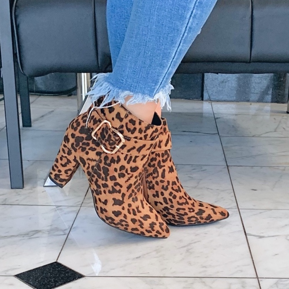 Pointed toe leopard booties